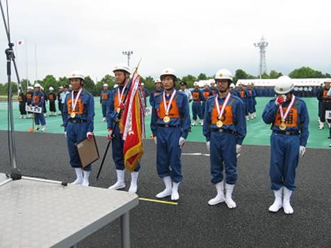 表彰式：小型ポンプ操法の部優勝　別所第3分団花尻班の画像