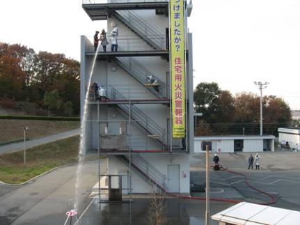 火点目がけて、4階から放水できましたの画像１