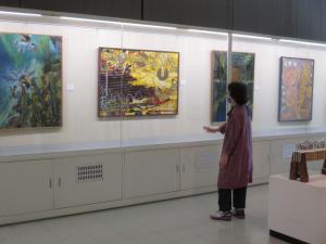 小松原ケンスケ個展～はじけるミクストメディア～1階展示の様子