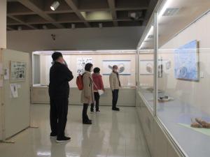 土曜日の様子　展示を観られる来館者さま