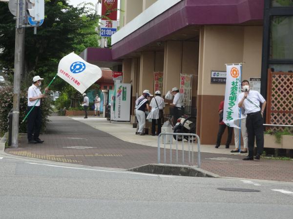 街頭啓発のようす