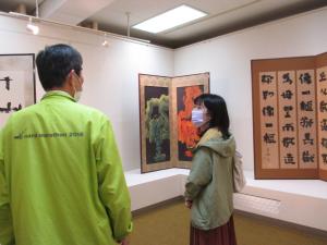 森川先生ともと教え子の吉川図書館の職員さん