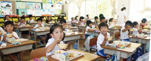 学校給食