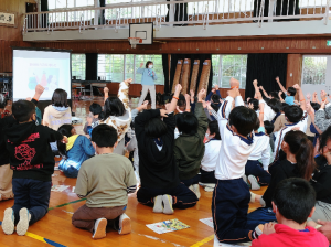 ＊小学校での認知症サポーター養成講座の様子