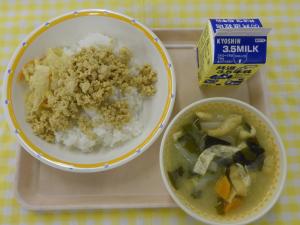 １３日大豆のそぼろ丼