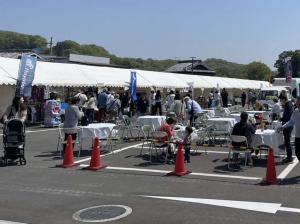 開駅フェアでにぎわう道の駅