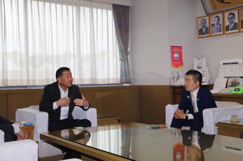 滋賀県知事来庁の様子