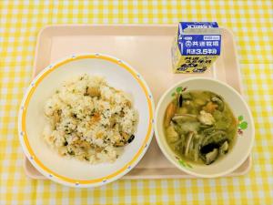27日焼きめし風混ぜご飯の日の写真
