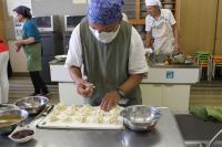豆腐にえのきを混ぜる