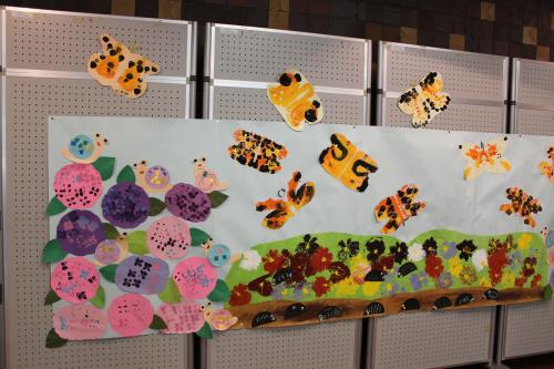 ロビー展　「大好きな花と虫」　ちょうちょ・あじさい・だんごむし