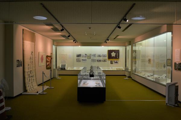 企画展「三木の近代と戦争」展示風景