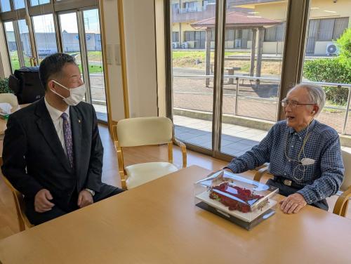 昔話に花が咲く渡邊建治さん103歳と私