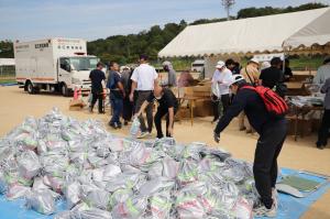 救援物資搬送・受領訓練