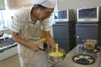 つぶしたいもに生クリームを混ぜた