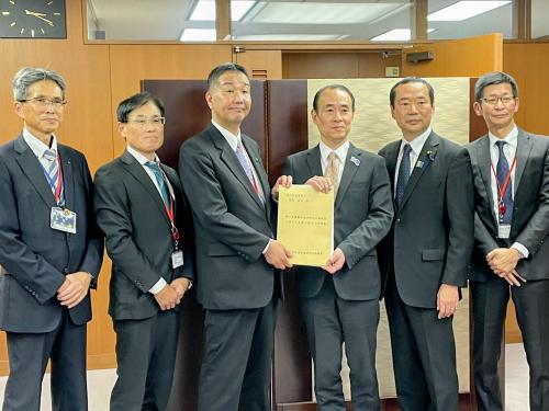 財務省、国土交通省及び兵庫県選出国会議員への要望活動の様子