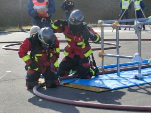 狭隘空間脱出完了