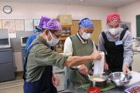 違う班もマンゴーを入れている