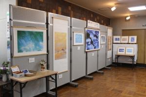 ロビー展　左側からの全体の様子