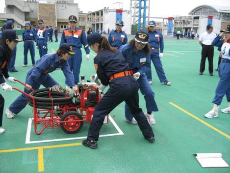 操作始めで小型ポンプを水槽側へ方向転換する方法を学びましたの画像