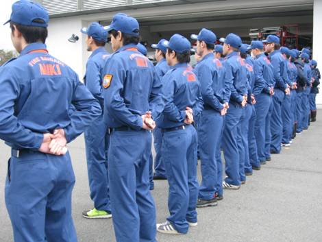 集合時の整列休めの画像