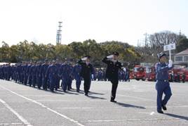 消防団員の部隊行進の画像